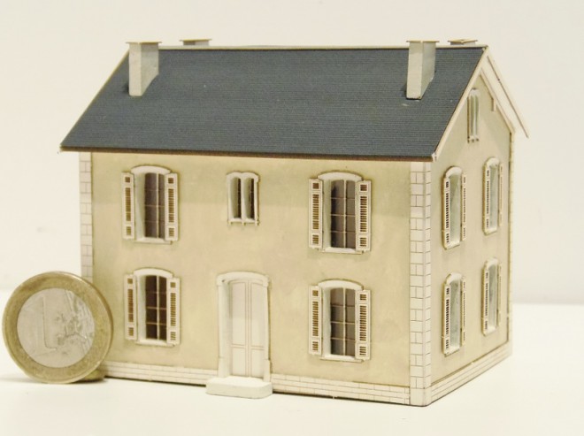 1604657 feuille PO 1 (800x598).jpg