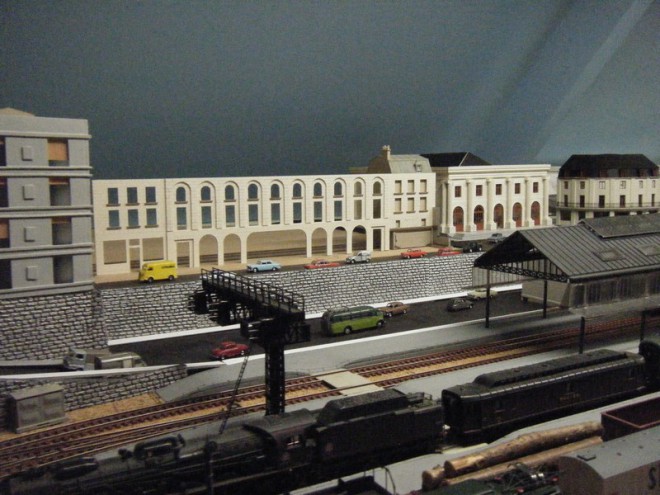 BATIMENT 002.JPG