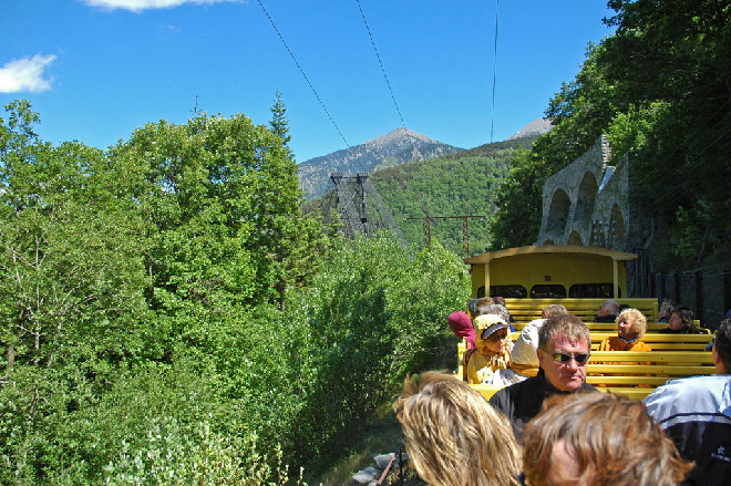 Le Train Jaune-0634bw.jpg