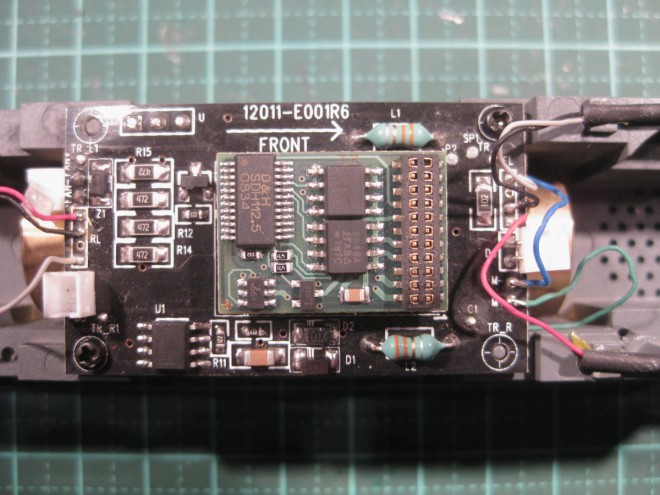 Jouef HJ2266 BB 67074 et DHP 260 02 reduit.JPG