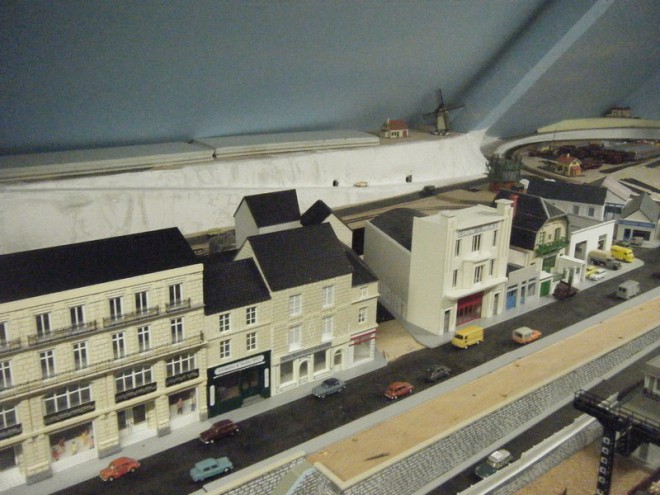 maquettes et wagons 005.JPG