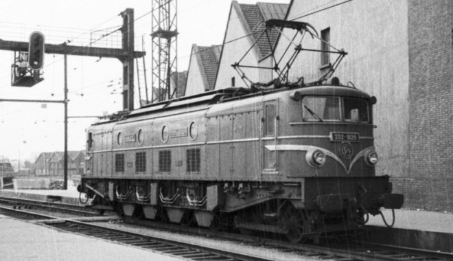 34 - 2D2 9129 à PL.jpg