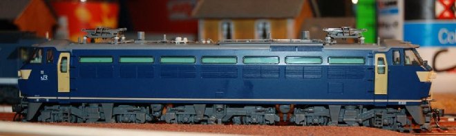 Tomix EF66 (8).JPG