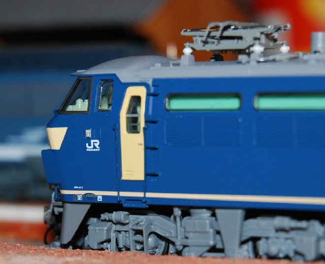 Tomix EF66 (7).JPG