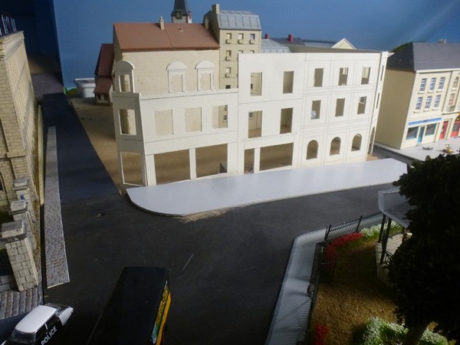 Bâtiment de la poste  + magasins divers 009.JPG