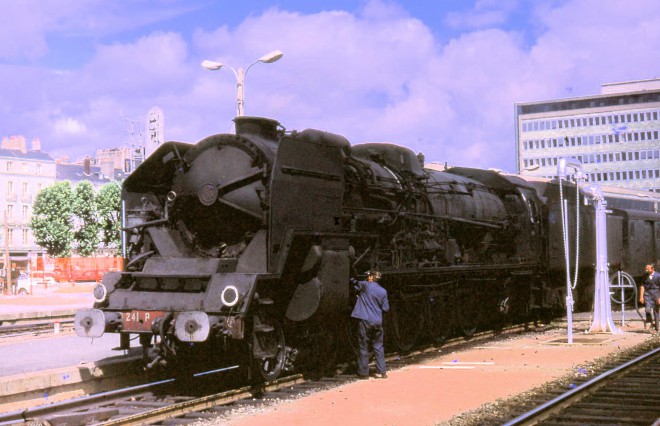 241.P.17_at_Nantes_station,_August_1969.jpg