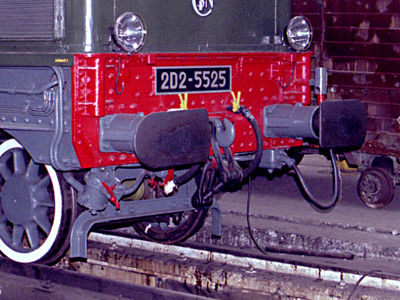2D2-5525r2.jpg