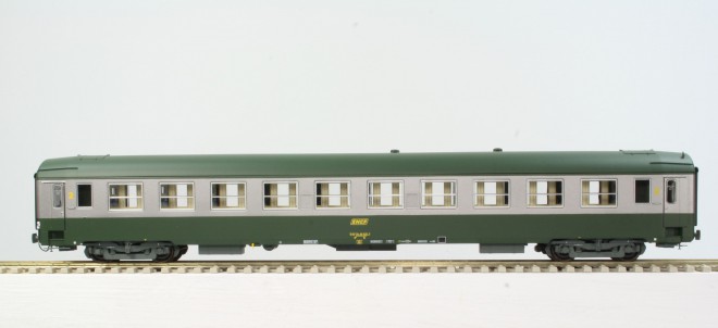 VOITURE-UIC-EpIV-Vert-Aluminium-SNCFREE-VB069.JPG