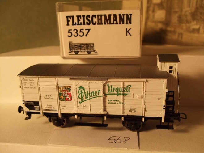 Fleischmann 5357 Pilsner Urquell 01 redui.jpg