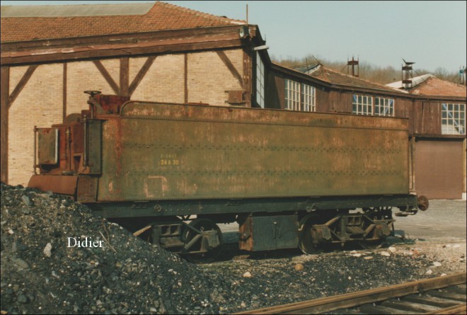 24A30 longueville 1996.jpg