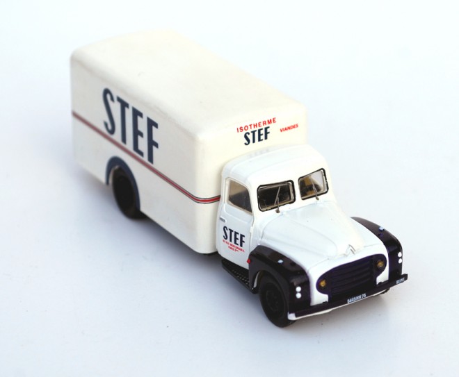 RT87-RO1008_55fourg-Stef-2w.jpg
