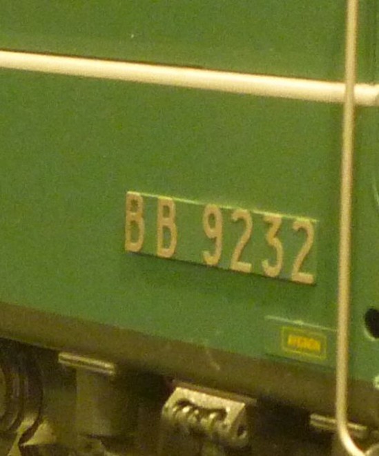 9232 av.jpg