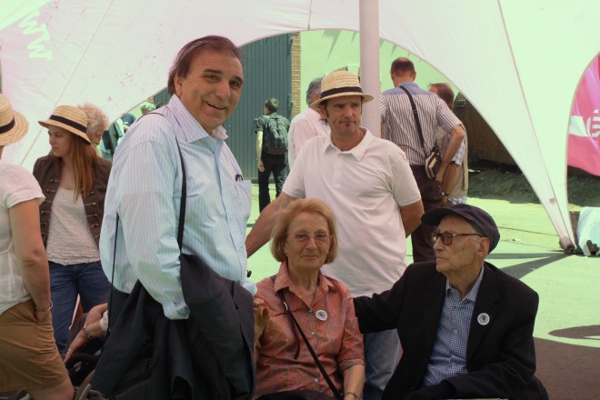2.7.2013 Un peu de repos à l'ombre !.jpg