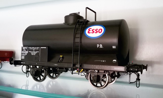 AMJL Citerne Ocem 29-Esso-b.jpg