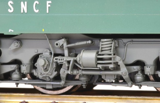 REE7100D.jpg