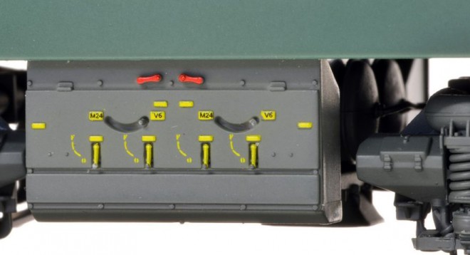 REE7100E.jpg