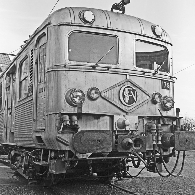 Z5179-01brFT.jpg