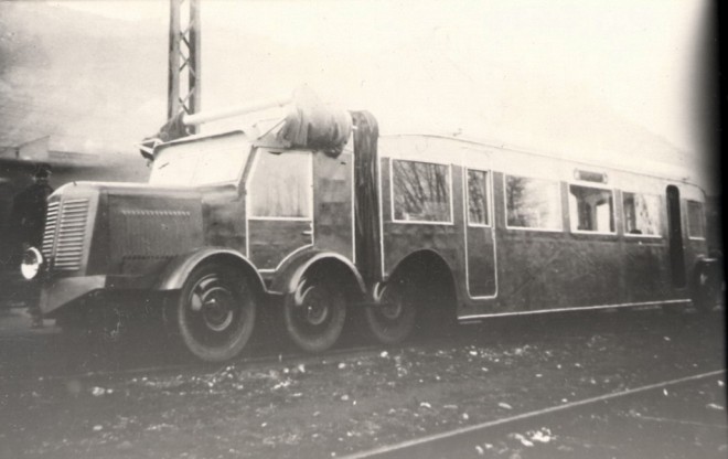 Autorail Micheline Le Teil  train 1932 Micheline gare Le Teil.jpg