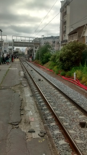 Voie SNCF à picots.jpg