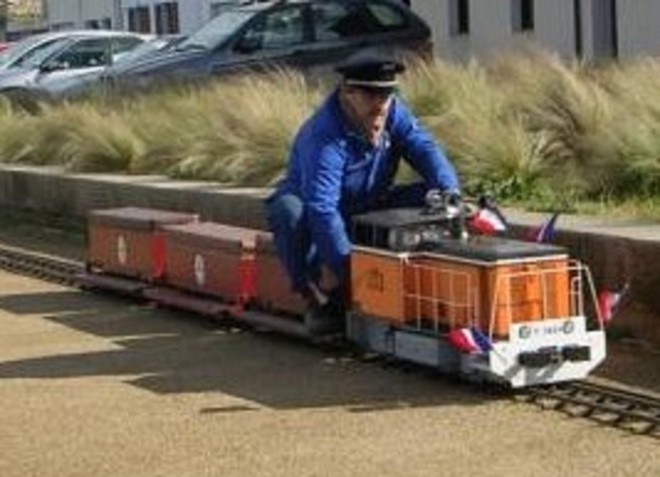 Bernard et son train (2).jpg
