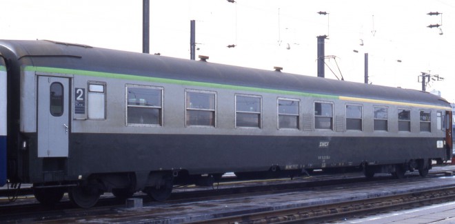 UIC A4B5 ex-A9 (7).jpg