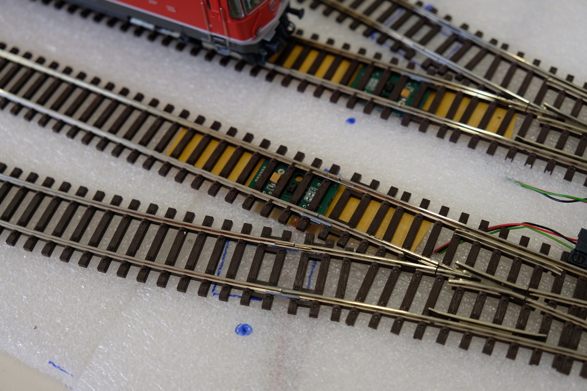 réseau MÄRKLIN HO - 3 trains sur 2 circuits en analogique 